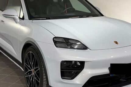 Porsche Macan 16.211 km 94.900 € Bad Segeberg 23795
