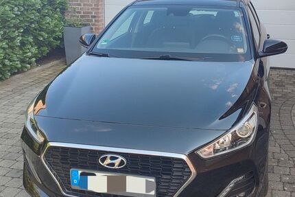 Hyundai i30 68.000 km 12.999 &euro; Klempau 23628