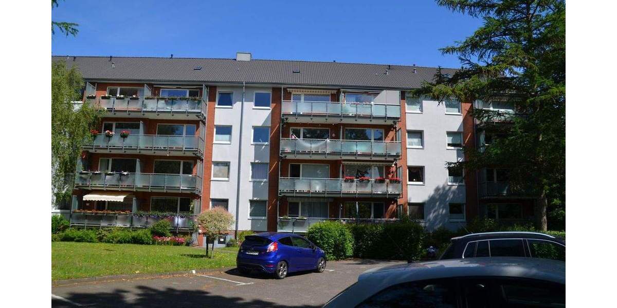 Sehr schöne, gut geschnittene und ruhige 2-Zimmer-Wohnung mit Balkon in St. Jürgen 2 zimmer