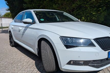 Skoda Superb 141.330 km 11.999 &euro; Bad Segeberg 23795