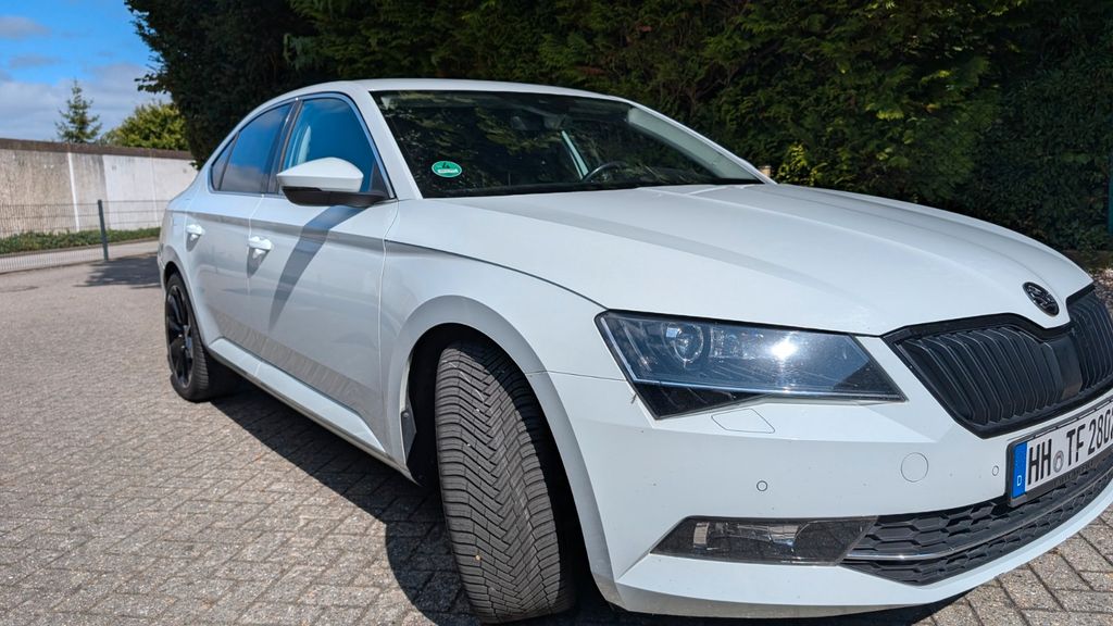 Skoda Superb 141.330 km 11.999 &euro; Bad Segeberg 23795