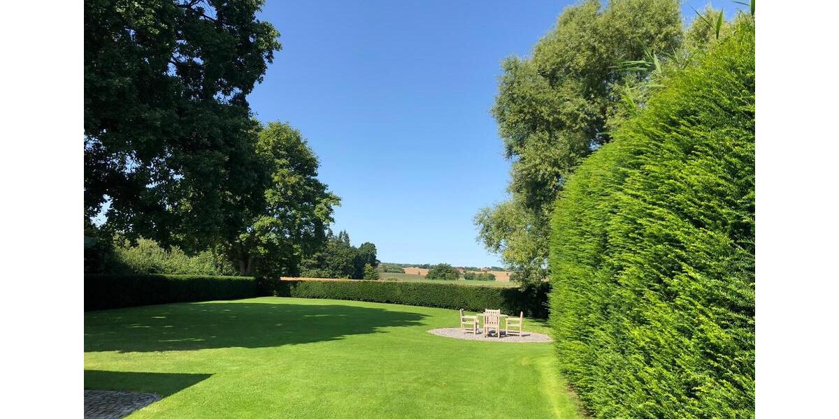 Einfamilienhaus Ahrensbök - 10 Zimmer, 280 m&sup2;, 660.000&euro; | Angebot:27176211