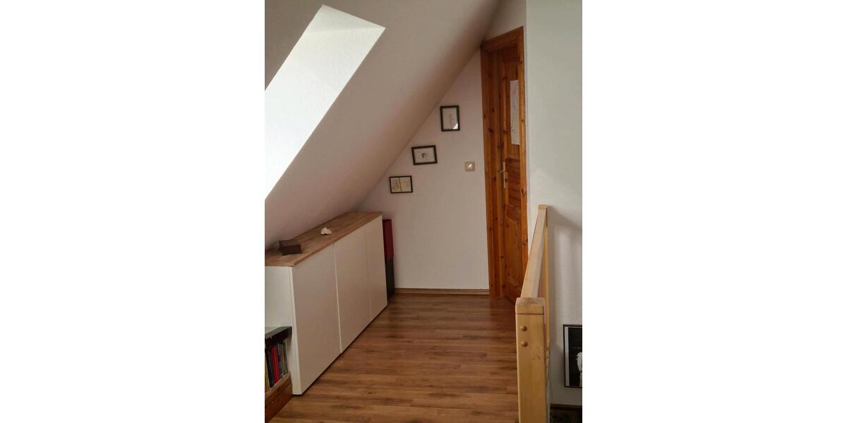Dachgeschoßwohnung Lüdersdorf - 3 Zimmer, 70 m&sup2;, 1.095&euro; | Angebot:26326840