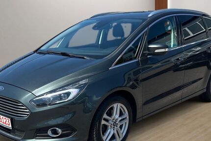 Ford S-Max 127.990 km 17.490 € Stockelsdorf 23617