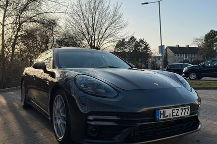 Porsche Panamera 218.026 km 18.500 &euro; Lübeck 23564