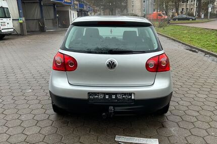VW Golf 189.000 km 2.400 &euro; Lübeck 23558