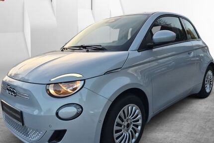 Fiat 500e 7.993 km 21.990 &euro; Lübeck 23554