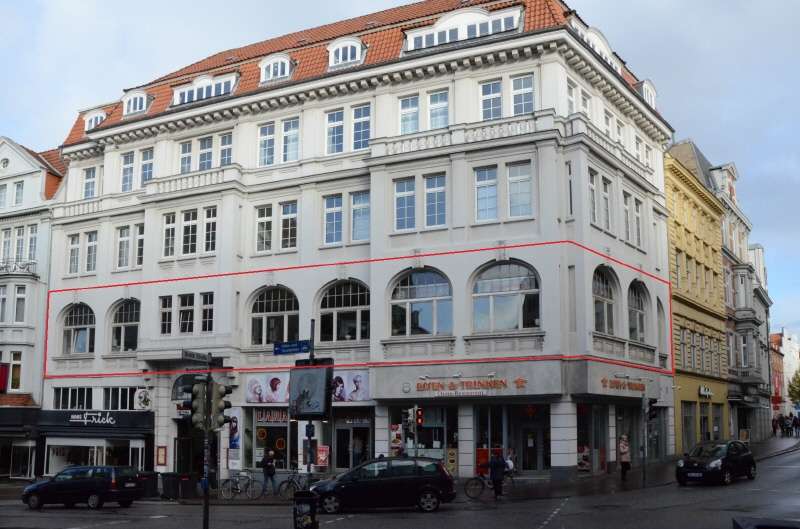 Büro in Lübeck 2.310 € 210 m²