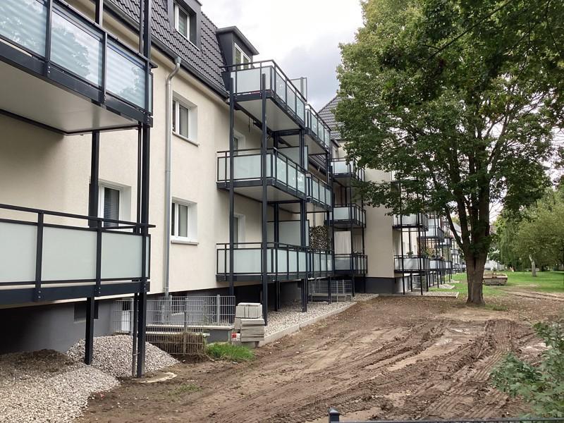 Ansprechende und sanierte 2-Zimmer-Wohnung mit Balkon, sofort anmietbar!