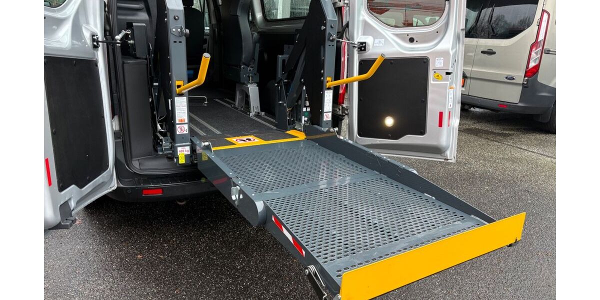 Ford Transit 102.800 km 33.990 &euro; Lübeck 23560