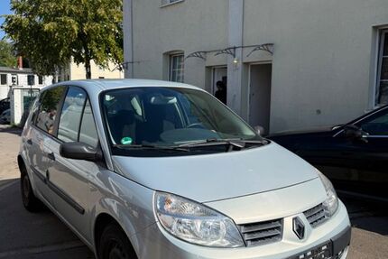 Renault Scenic 117.000 km 2.899 &euro; Lübeck 23560
