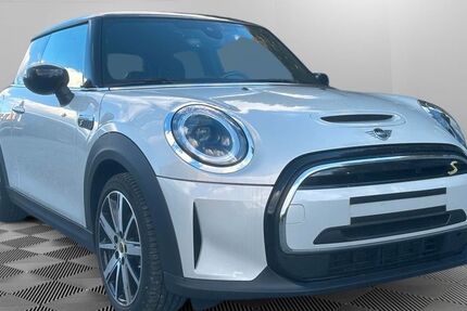 Mini Cooper SE 44.246 km 18.999 &euro; Lübeck 23556