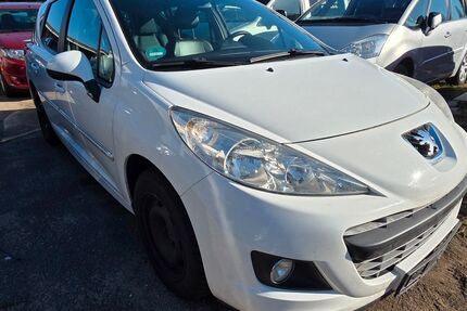 Peugeot 207 299.569 km 1.600 &euro; Lübeck 23568