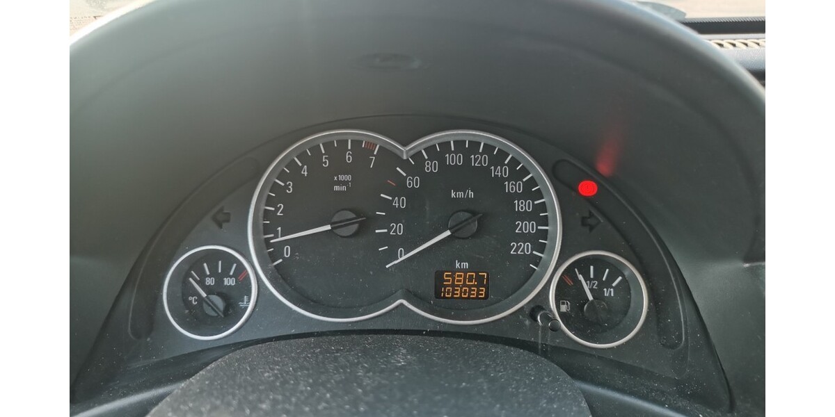 Opel Corsa C 103.500 km 1.500 &euro; Lübeck 23539