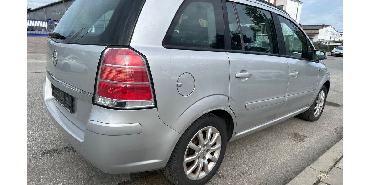 Opel Zafira 211.200 km 3.400 &euro; Lübeck 23560