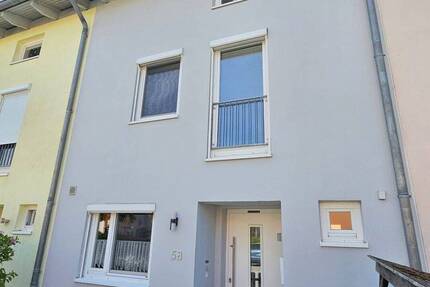 Modernes Reihenmittelhaus mit schönem Grundstück in Südausrichtung 4 zimmer