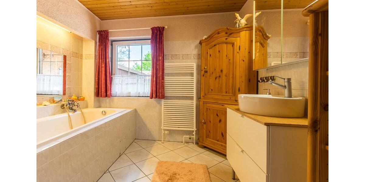 Bauernhaus, Landhaus Bad Segeberg - 7 Zimmer, 235 m&sup2;, 580.000&euro; | Angebot:27003483