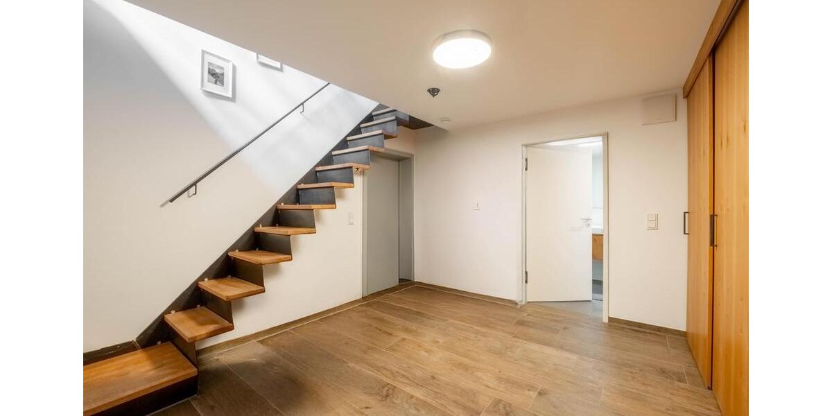 Maisonettenwohnung Lübeck Innenstadt - 2 Zimmer, 100 m&sup2;, 1.700&euro; | Angebot:25364793