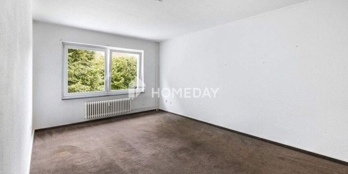 ETW mit Balkon in grüner Lage | In frisch saniertem MFH | 1. OG 3 zimmer
