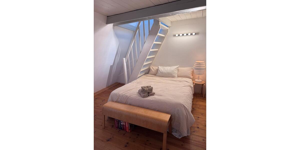 Etagenwohnung Lübeck Innenstadt - 2 Zimmer, 110 m&sup2;, 700&euro; | Angebot:25419605