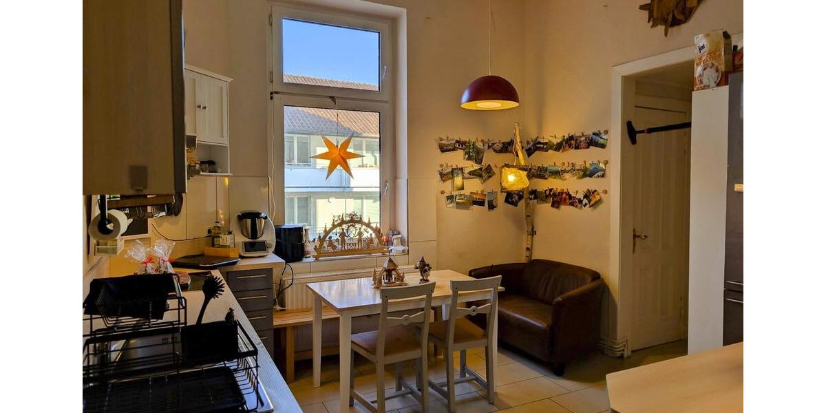 Etagenwohnung Lübeck Innenstadt - 4 Zimmer, 120 m&sup2;, 1.200&euro; | Angebot:25375217