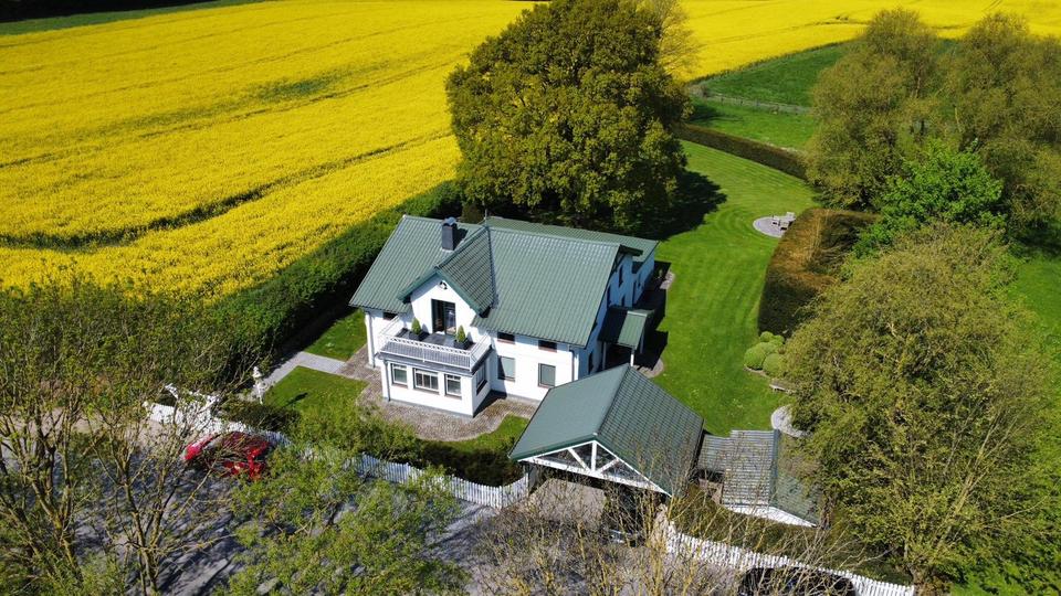 Einfamilienhaus Ahrensbök - 10 Zimmer, 280 m&sup2;, 660.000&euro; | Angebot:27176211