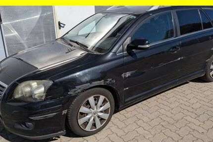 Toyota Avensis 246.886 km 1.450 € Lübeck 23556