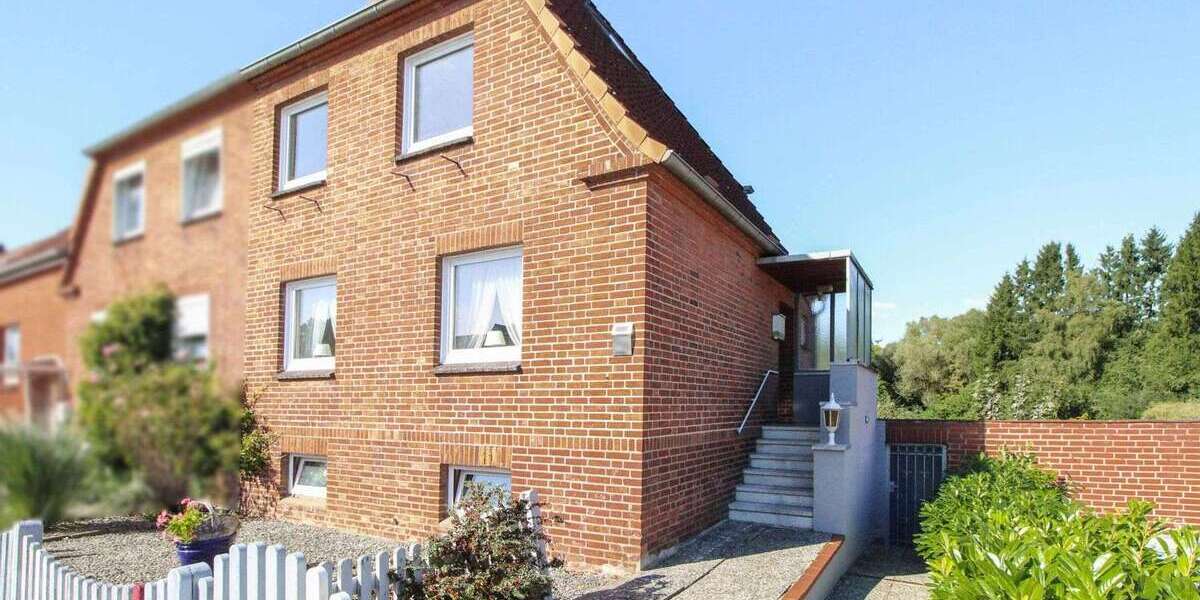 Haus zum Kaufen in Lübeck 189.000 € 111.17 m² 5 zimmer