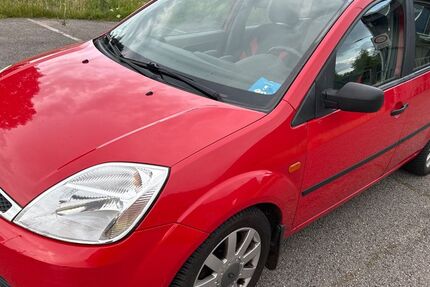 Ford Fiesta 171.000 km 2.600 &euro; Lübeck 23560
