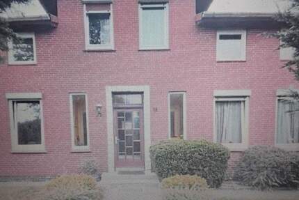 Geräumiges 9-Zimmer-Haus mit Garage in Techau 9 zimmer