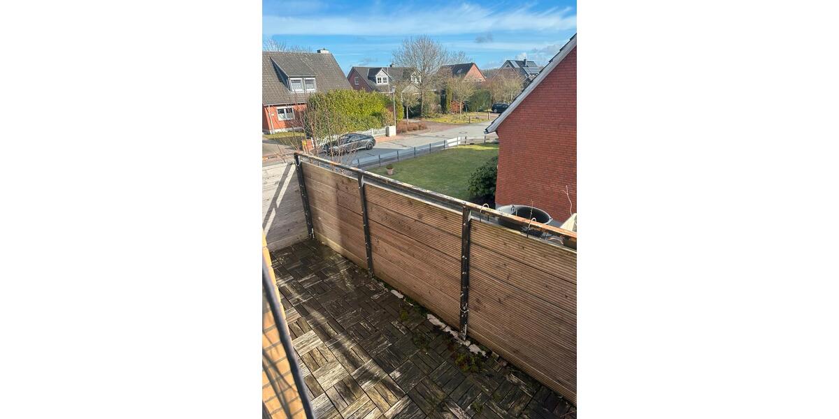 Dachgeschoßwohnung Reinfeld (Holstein) - 4 Zimmer, 100 m&sup2;, 1.000&euro; | Angebot:25269352