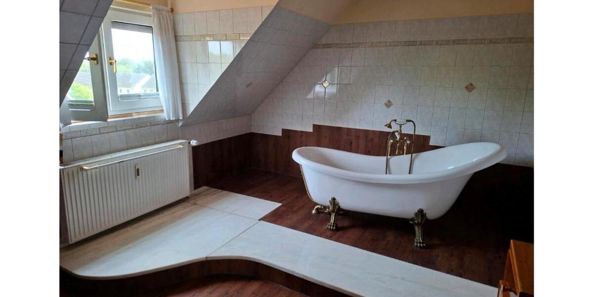 Maisonettenwohnung Bad Schwartau - 4.5 Zimmer, 128 m&sup2;, 380.000&euro; | Angebot:27453097