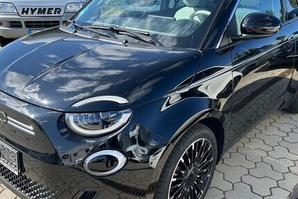 Fiat 500e 22.873 km 25.555 &euro; Ratzeburg 23909