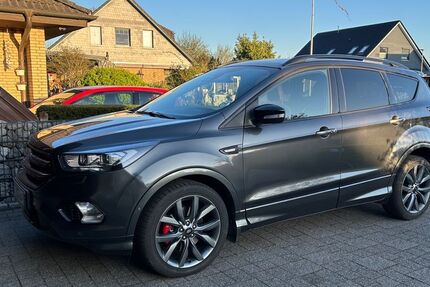 Ford Kuga 54.000 km 18.650 &euro; Weede 23795