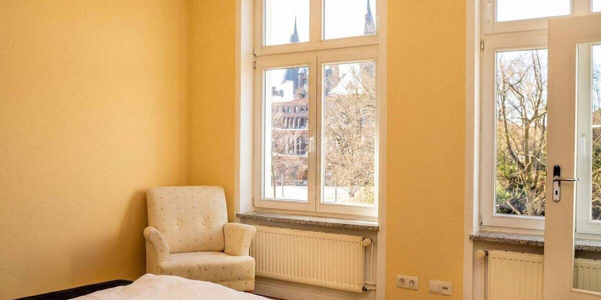 Etagenwohnung Lübeck Innenstadt - 6 Zimmer, 175 m&sup2;, 4.500&euro; | Angebot:26401158