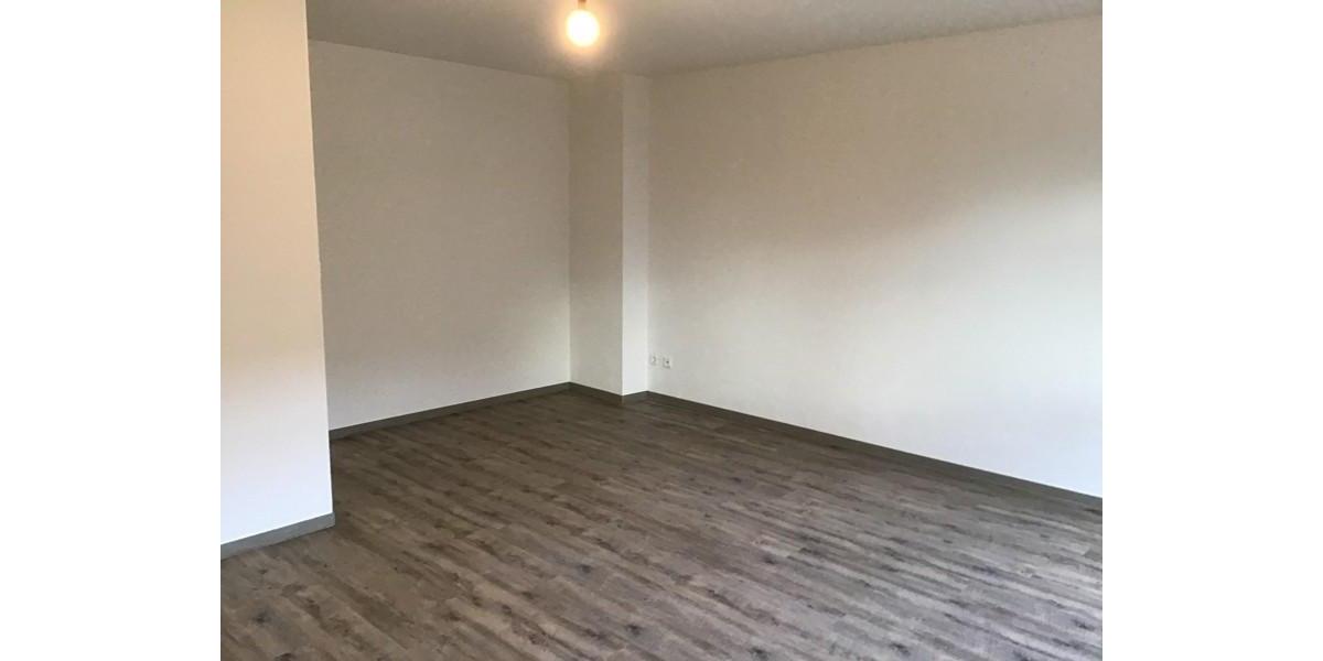 Schöne und frisch sanierte 2 Zimmer Wohnung mit Aufzug und sofort anmietbar! 2 zimmer