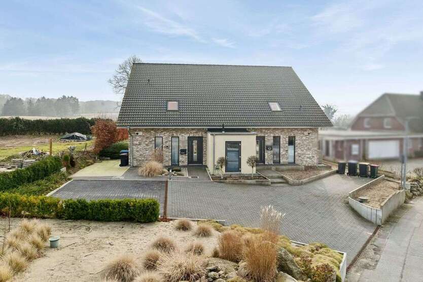 Haus zum Kaufen in Scharbeutz 565.000 € 186 m²