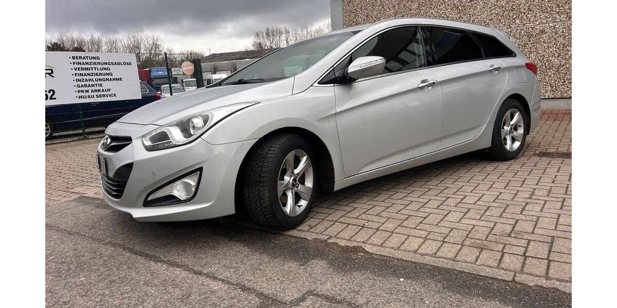 Hyundai i40 267.500 km 4.800 &euro; Lübeck 23556