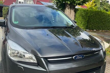 Ford Kuga 140.000 km 7.999 &euro; Lübeck 23560