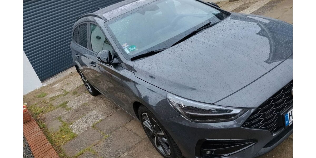 Hyundai i30 15.000 km 19.800 &euro; Lübeck 23569