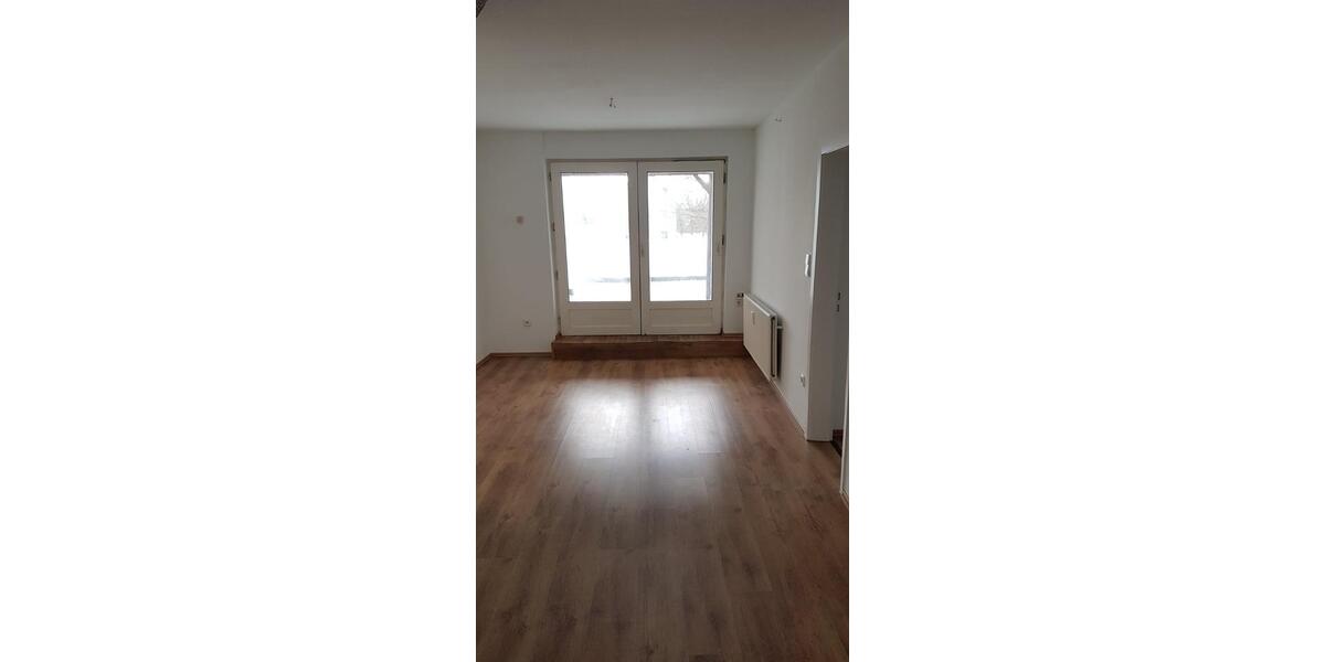 Etagenwohnung Lübeck Kücknitz - 4 Zimmer, 120 m&sup2;, 1.250&euro; | Angebot:24713720