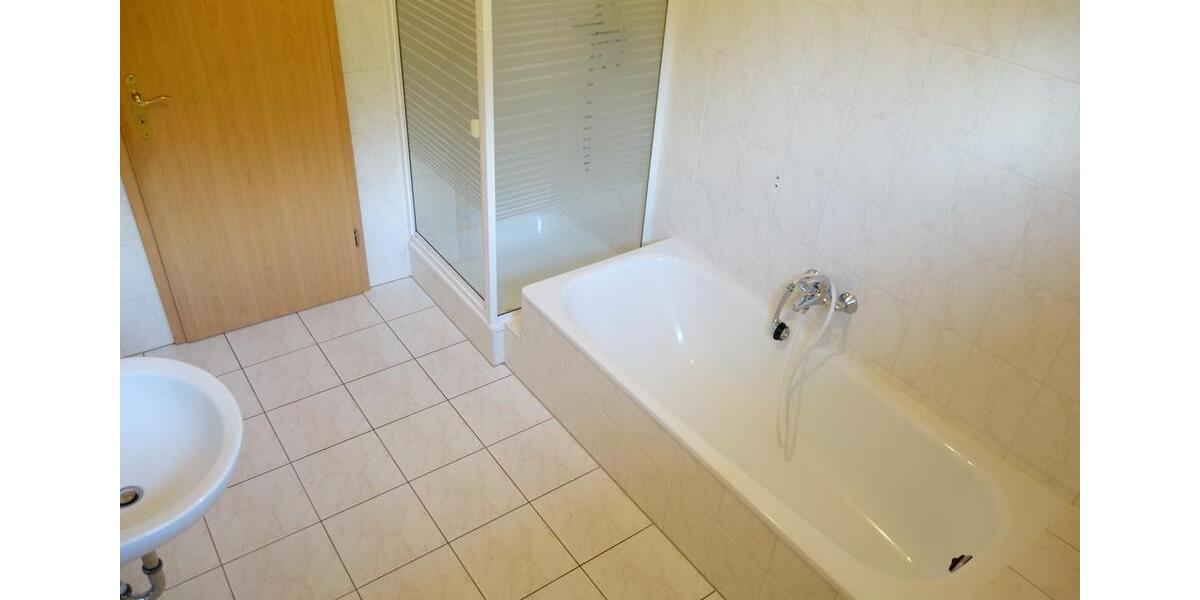 Etagenwohnung Lasbek - 4 Zimmer, 105 m&sup2;, 999&euro; | Angebot:24121630