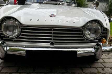 Triumph TR4 55.850 km 29.500 &euro; Lübeck 23564