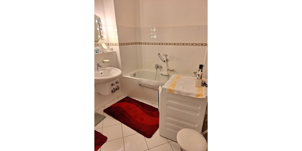 Gemütliche Wohnung in der 4. Etage; 23560 HL- Moisling 3 zimmer