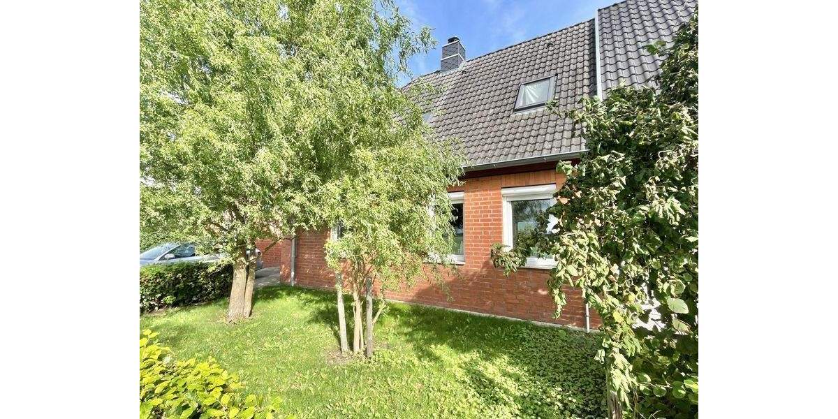 Doppelhaushälfte Rondeshagen Groß Weeden - 3 Zimmer, 115 m&sup2;, 220.000&euro; | Angebot:25745223