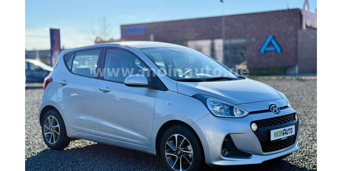 Hyundai i10 9.900 km 10.690 &euro; Reinfeld 23858