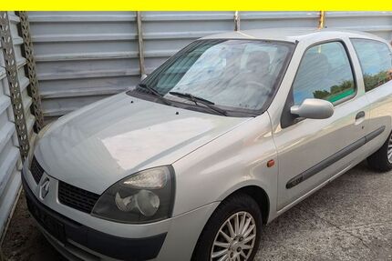 Renault Clio 147.638 km 1.450 &euro; Lübeck 23556