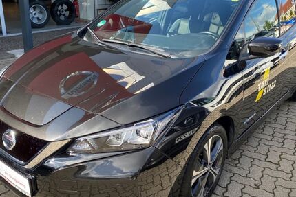 Nissan Leaf 87.340 km 15.990 € Lübeck 23554