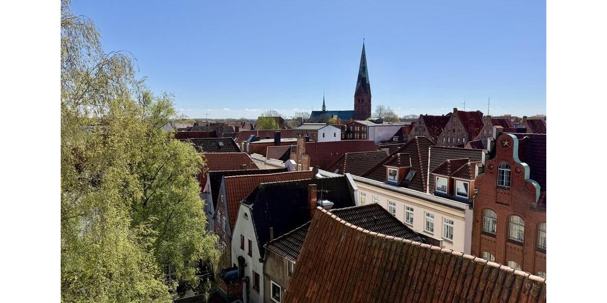 Dachgeschoßwohnung Lübeck Innenstadt - 4.5 Zimmer, 122 m&sup2;, 1.900&euro; | Angebot:26296726