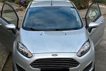 Ford Fiesta 125.000 km 4.800 &euro; Lübeck 23562